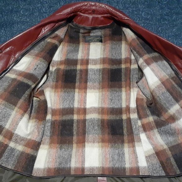 MW (Montgomery Ward) 100% Leather Coat - Picture 4 of 5